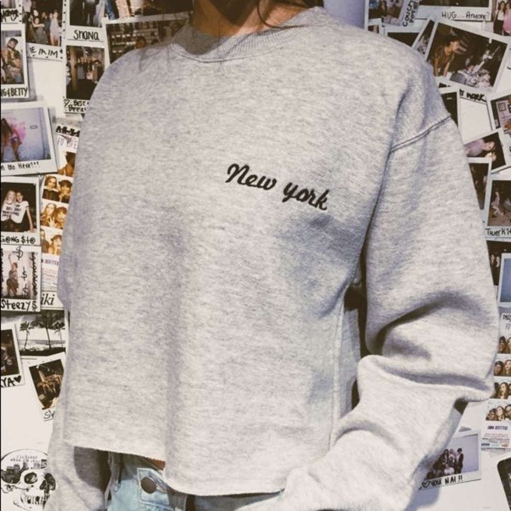 🌸 Brandy Melville NY Crew Neck🌸